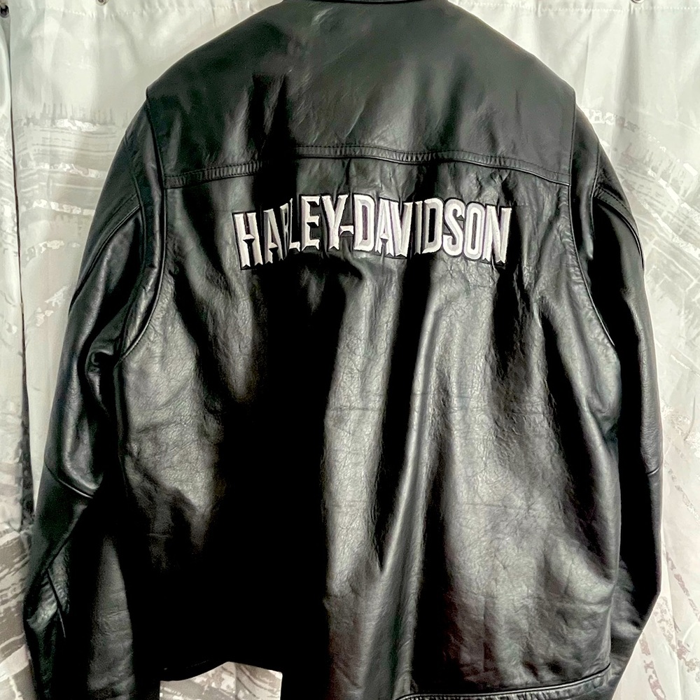 Men’s Large Harley Davidson Jacket with zip out liner